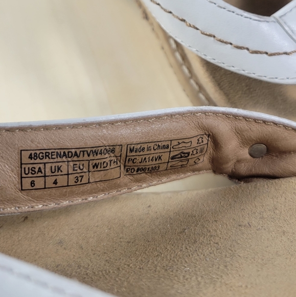 Vionic White Orthaheel Grenada Post Toe Wedge Heel Sandals Women’s Size 6 - Picture 8 of 12